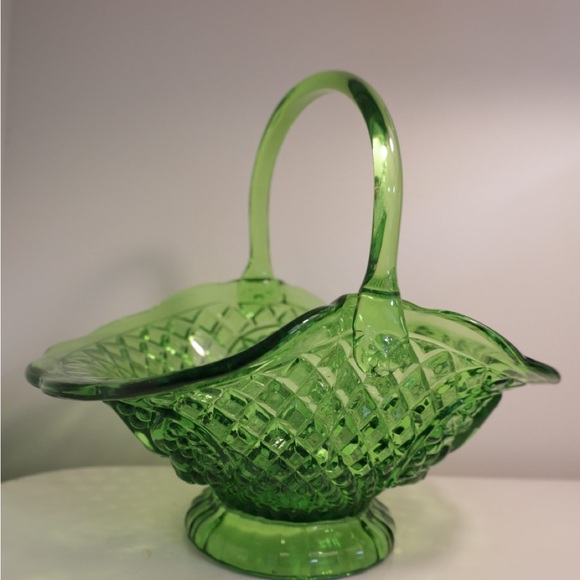 Elegant Green Glass Basket Vintage glass farmhouse MCM fruit basket home decor - Picture 2 of 5